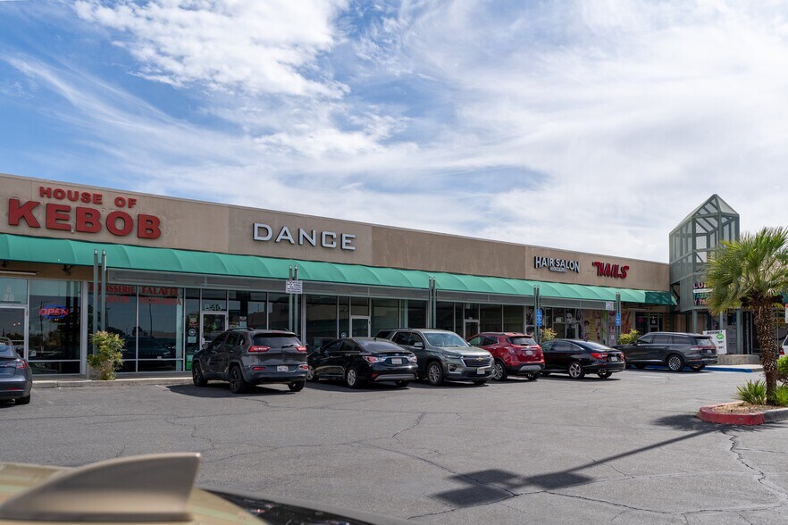 More Photos Of 330 W Rancho Vista Blvd, Palmdale Unknown For Lease