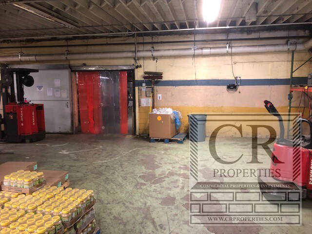 More Photos Of 195 Hudson St, Cornwall-on-Hudson Distribution For Lease