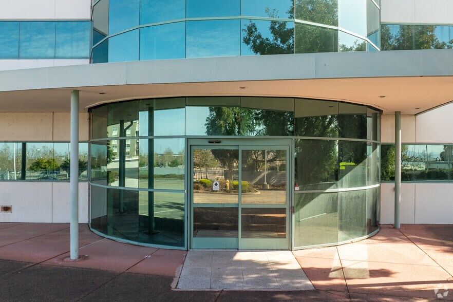 More Photos Of 45388 Warm Springs Blvd, Fremont Research And Development For Lease