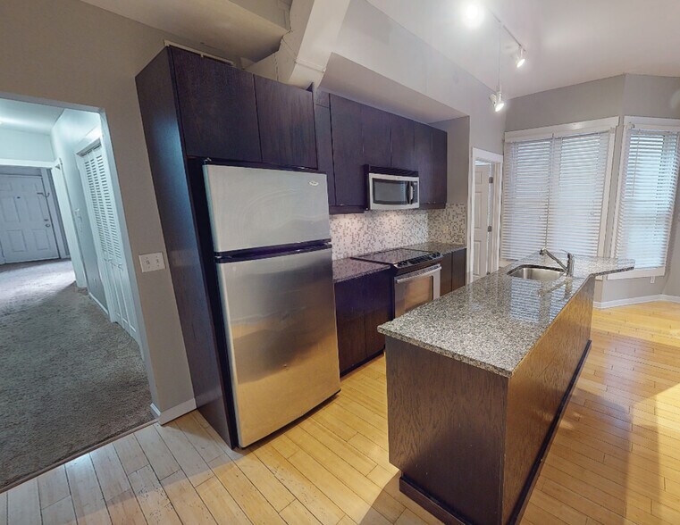 More Photos Of 842-852 N High St, Columbus Storefront Retail Residential For Sale