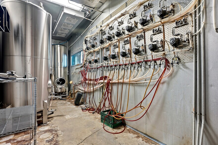 More Photos Of 47 S Water St, Peekskill Light Manufacturing For Lease