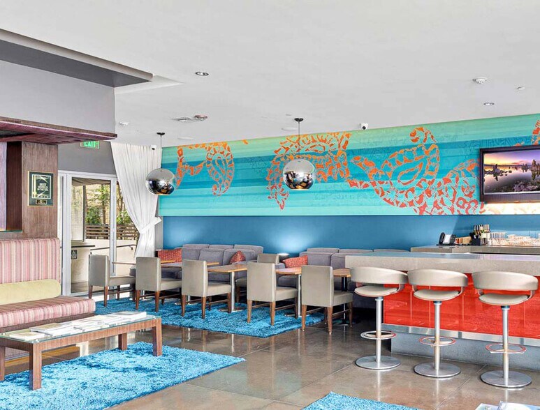 More Photos Of 120 S Reeves Dr, Beverly Hills Hotel For Sale