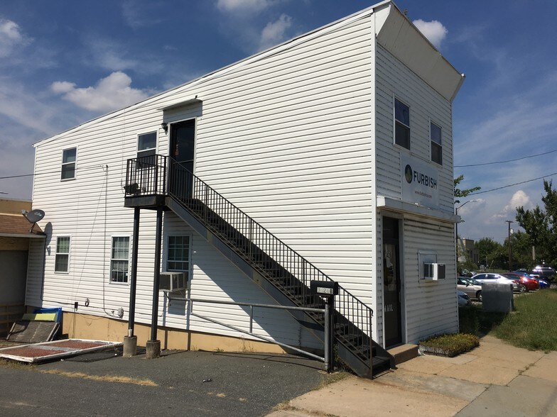 More Photos Of 3430 S Hanover St, Baltimore Flex For Lease