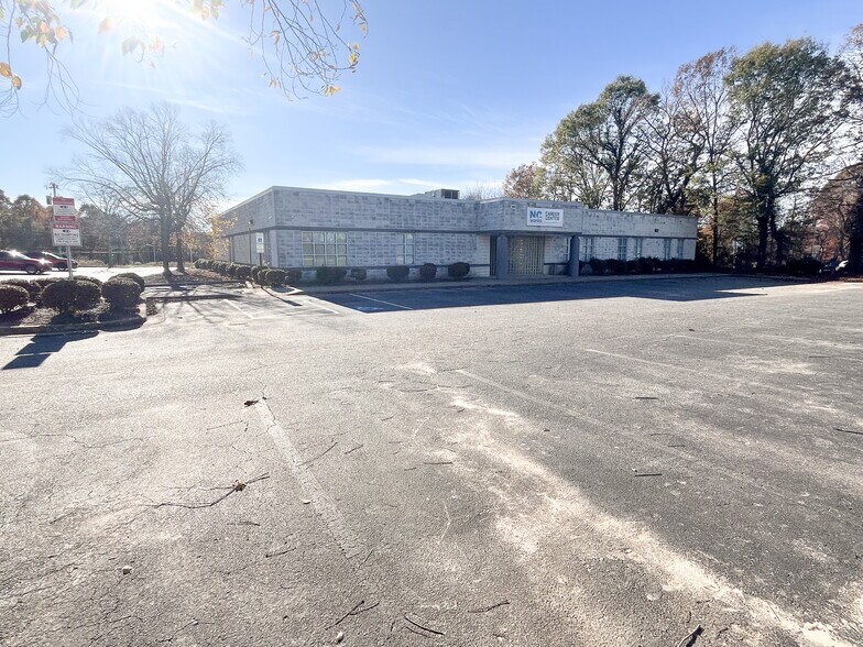 Primary Photo Of 1391 Bessemer City Rd, Gastonia Office For Sale