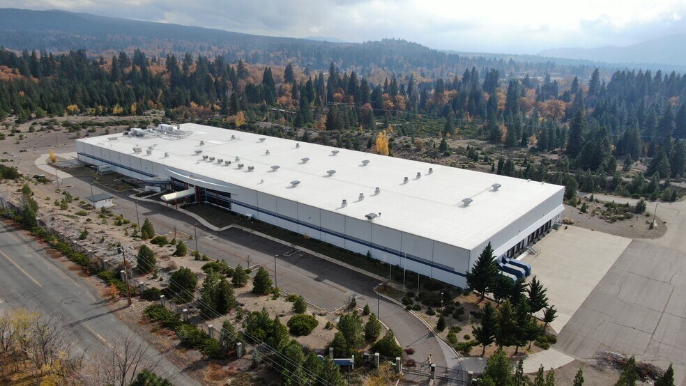 Primary Photo Of 210 Ski Village Dr, Mount Shasta Distribution For Sale