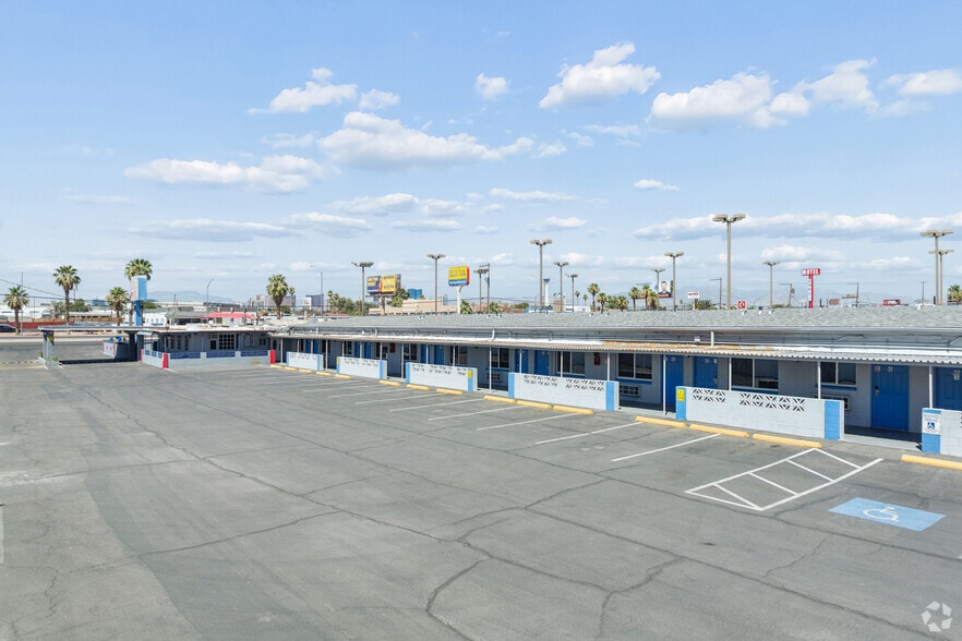More Photos Of 3305 Fremont St, Las Vegas Hotel For Sale