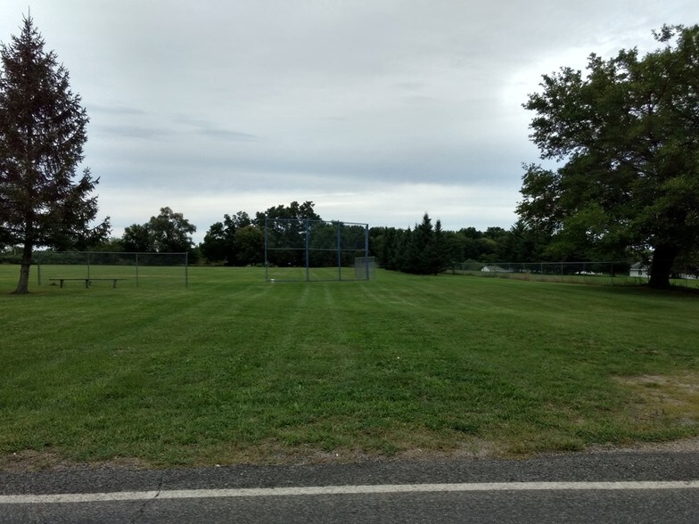 More Photos Of 130 Jackson St, Cement City Schools For Sale