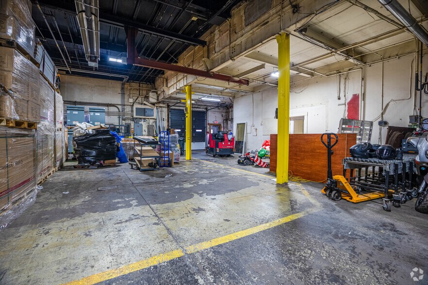 More Photos Of 10 Furnace St, Stanhope Manufacturing For Lease