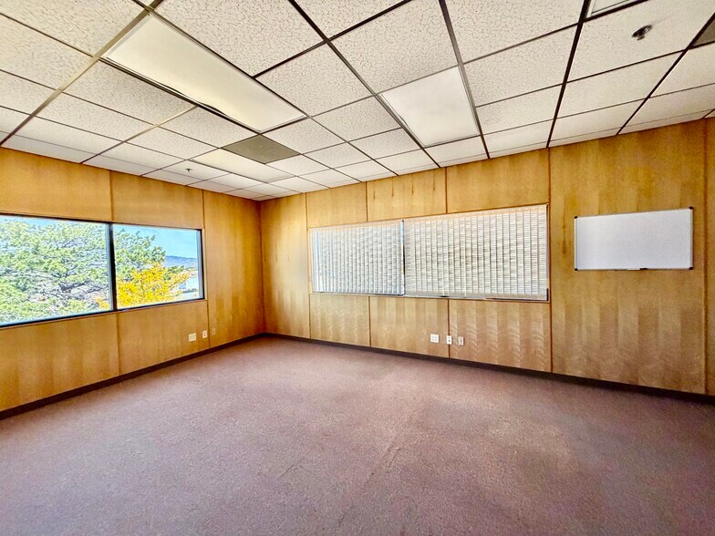 More Photos Of 5 Airpark Vista Blvd, Dayton Manufacturing For Sale