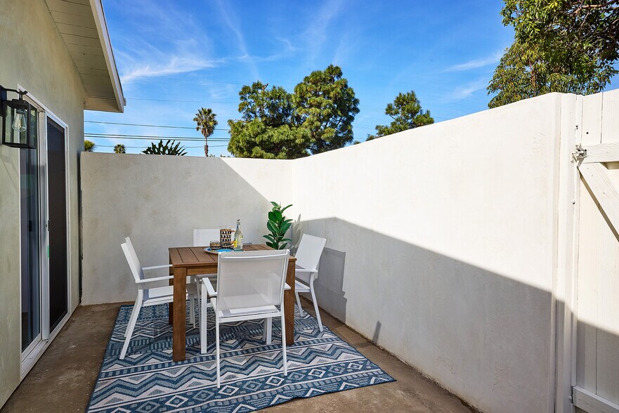 More Photos Of 735 Pine Ave, Carlsbad Multifamily For Sale