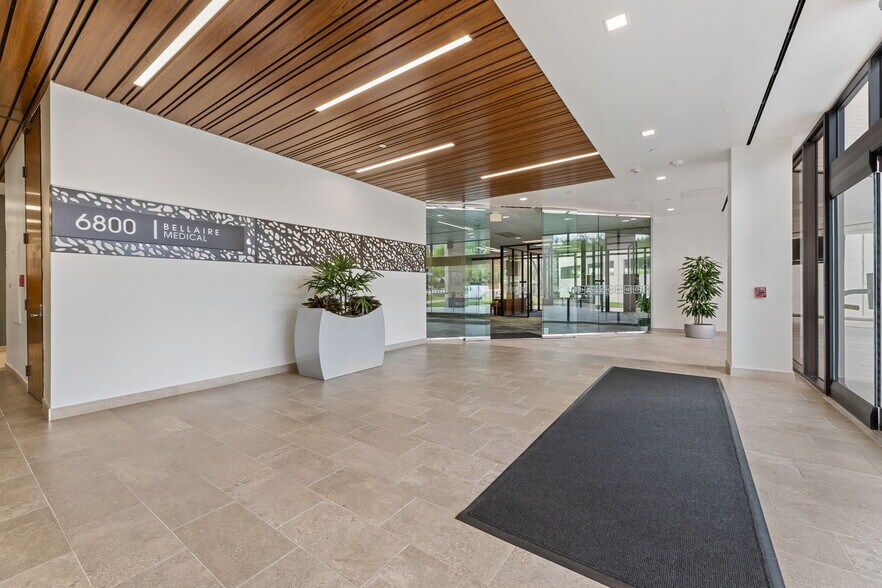 More Photos Of 4747 Bellaire Blvd, Bellaire Unknown For Lease