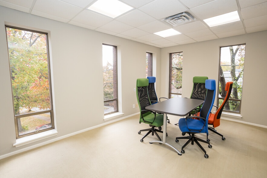 More Photos Of 179 S Maple Ave, Ridgewood Office For Sale