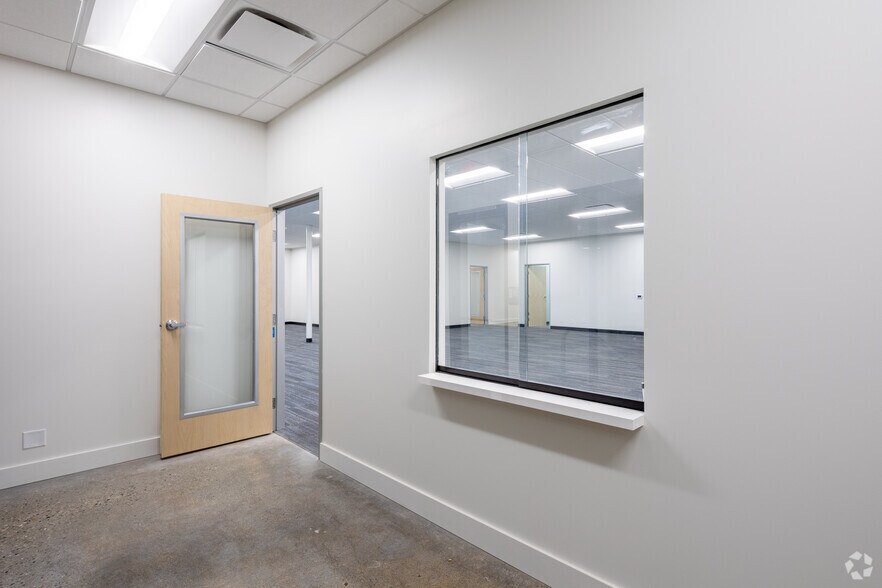 More Photos Of 6701 Odessa Ave, Van Nuys Warehouse For Lease