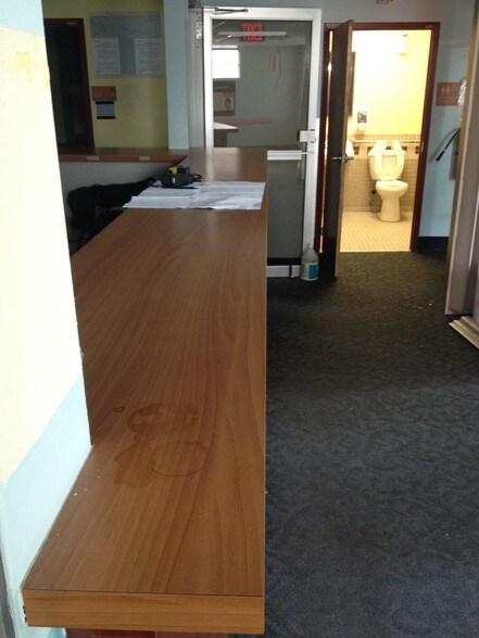 More Photos Of 941 Burke Ave, Bronx Office For Sale