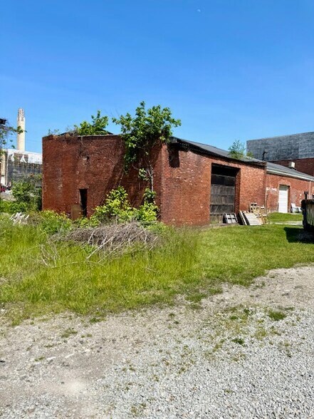 More Photos Of 295 Meadow Ave, Washington Warehouse For Sale