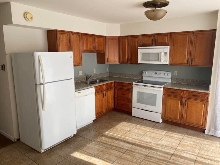 More Photos Of 7499 Hazelcrest Dr, Hazelwood Apartments For Sale