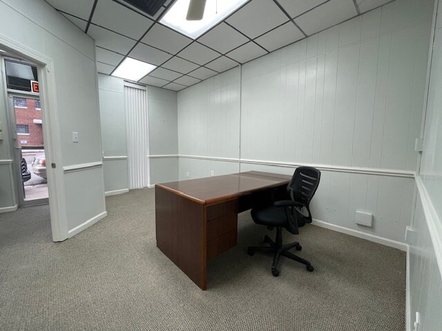 More Photos Of 119 Courthouse, Elizabethtown Medical For Sale