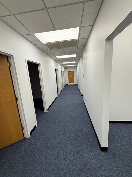 More Photos Of 181-191 Remington Blvd, Ronkonkoma Warehouse For Lease