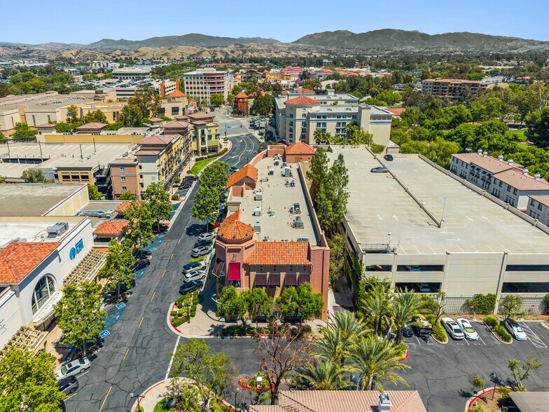 More Photos Of 24510 Town Center Dr, Valencia Storefront Retail Office For Sale