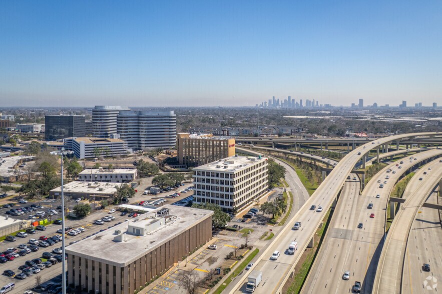 More Photos Of 9800 Northwest Fwy, Houston Office For Lease