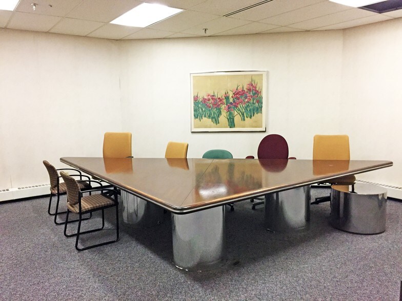 More Photos Of 1100 W Glen Ave, Peoria Office For Lease