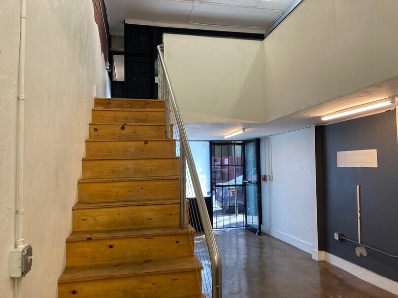 More Photos Of 130-146 E 12th St, Oakland Apartments For Lease