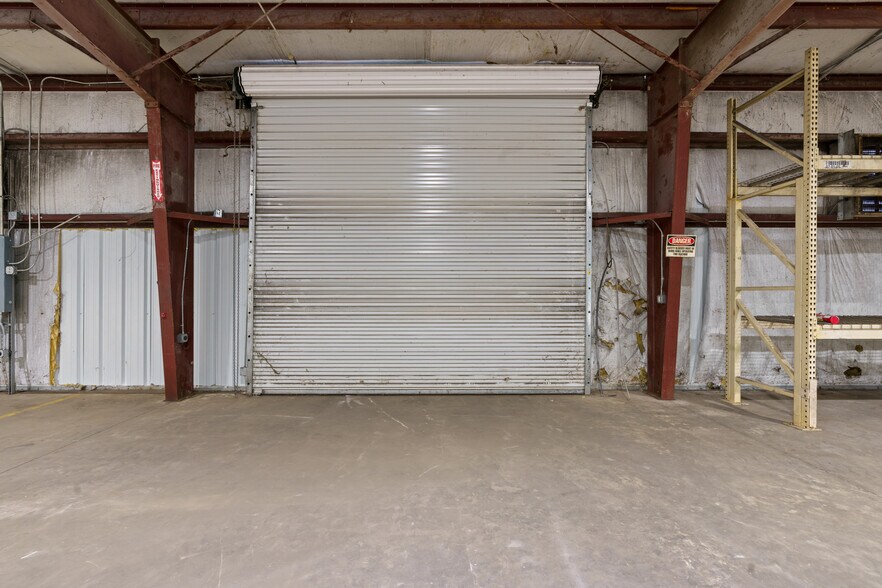 More Photos Of 13595 SE 31st Ave, Summerfield Warehouse For Sale