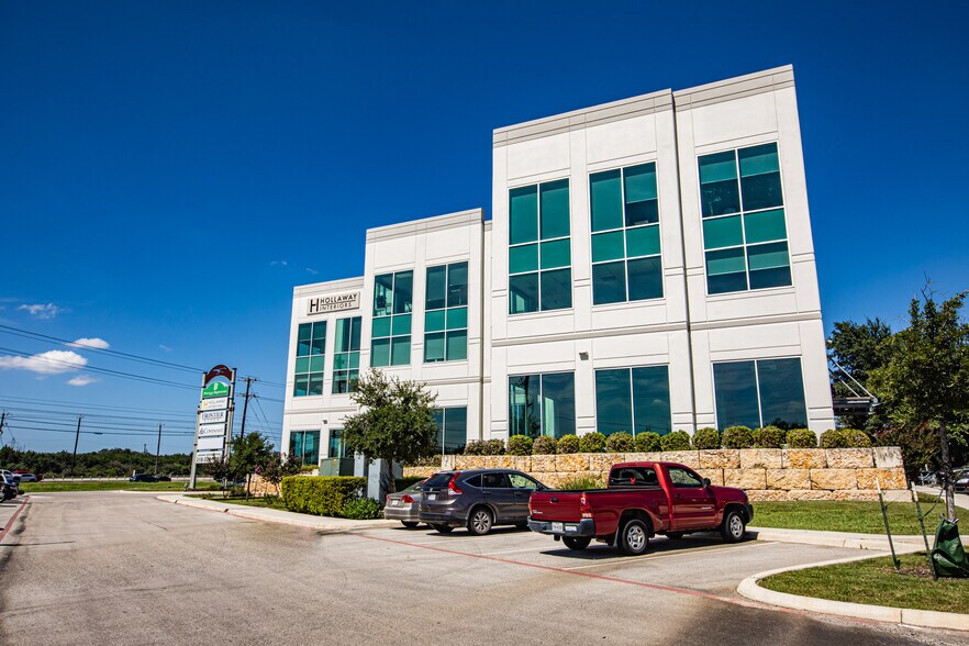 More Photos Of 4372 N Loop 1604 W, San Antonio Office For Lease