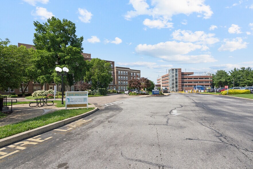 More Photos Of 3300 Henry Ave, Philadelphia Unknown For Lease