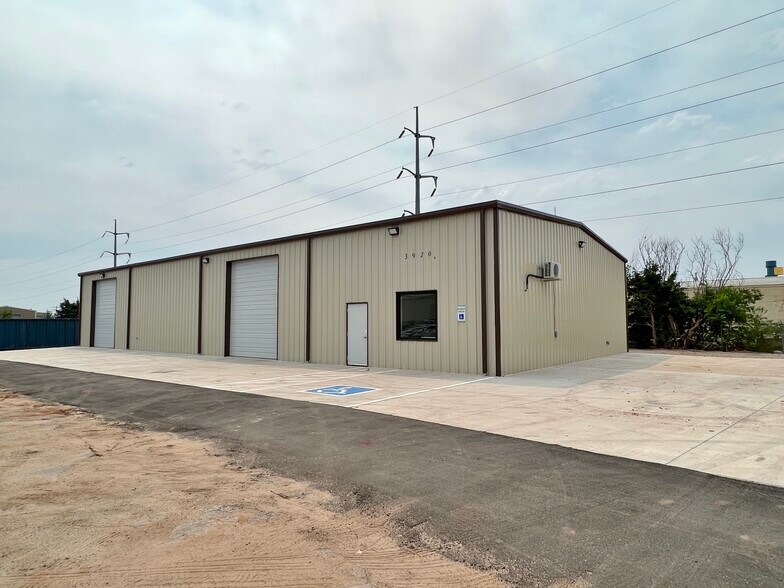 Primary Photo Of 3920 NW 39th St, Oklahoma City Unknown For Lease