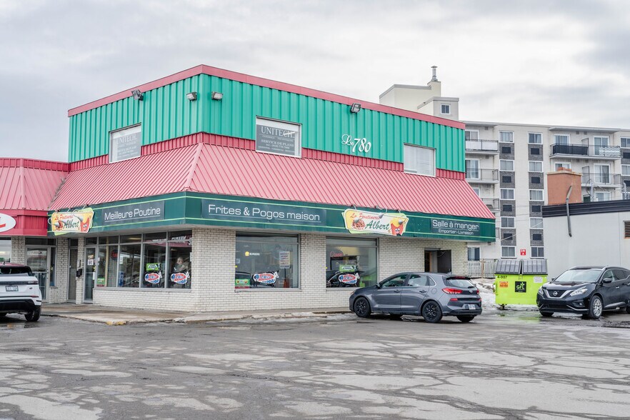 More Photos Of 780 Boul Saint-Joseph, Gatineau General Retail For Sale
