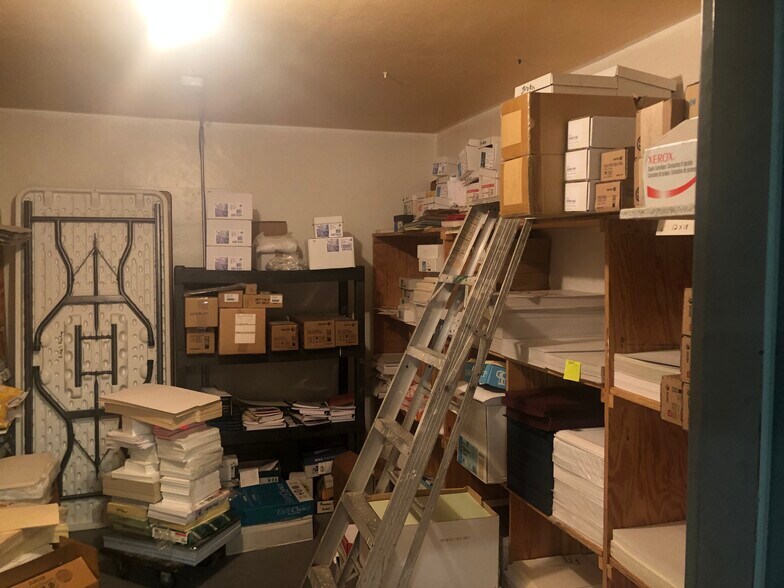 More Photos Of 687 NE 5th St, Crystal River Freestanding For Sale