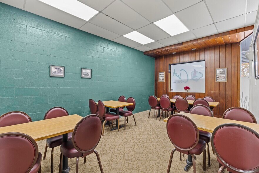 More Photos Of 348 Market St, Colusa Restaurant For Sale