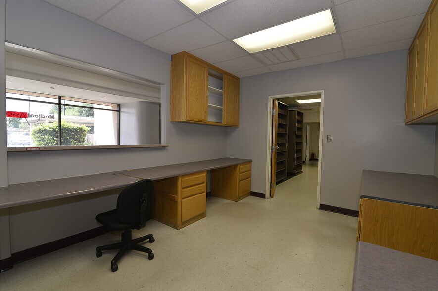 More Photos Of , Bakersfield Office For Sale