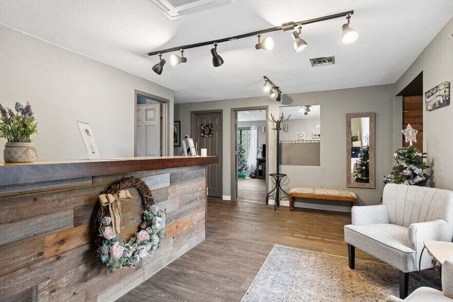 More Photos Of 17641 SE Stark St, Portland Storefront Retail Office For Sale