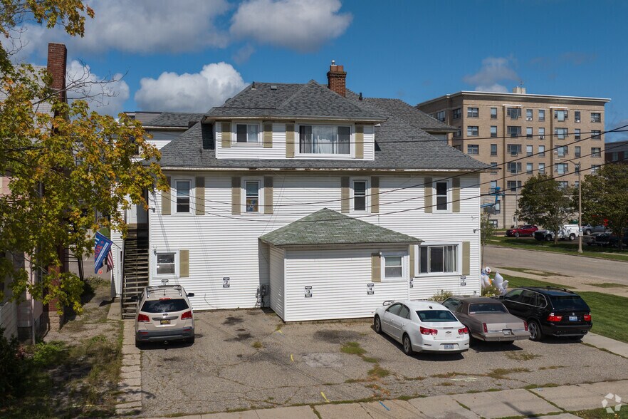 More Photos Of 532 Townsend St, Lansing Apartments For Sale