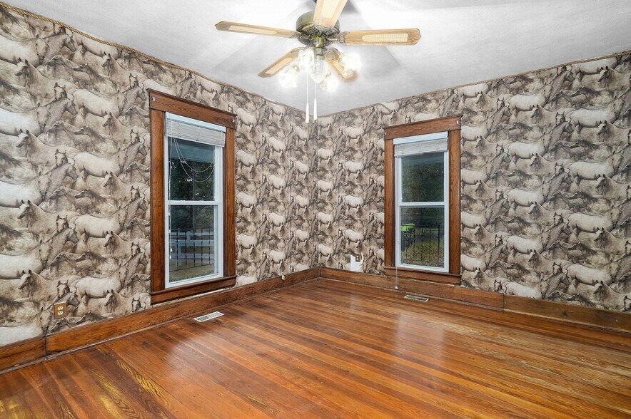 More Photos Of 1642 W Inman Rd, Nixa Office Residential For Sale