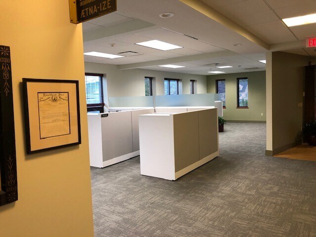 More Photos Of 1768 Litchfield Tpke, Woodbridge Office For Sale