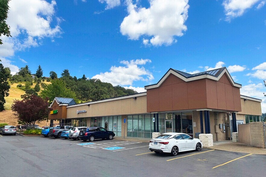 Primary Photo Of 1885 Blankenship Rd, West Linn General Retail For Sale