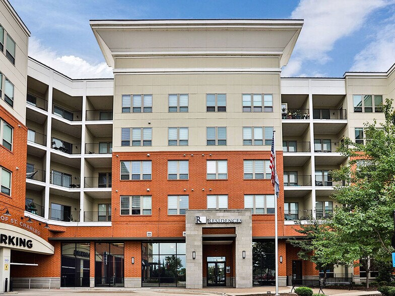 More Photos Of 1520 S 5th St, Saint Charles Unknown For Lease