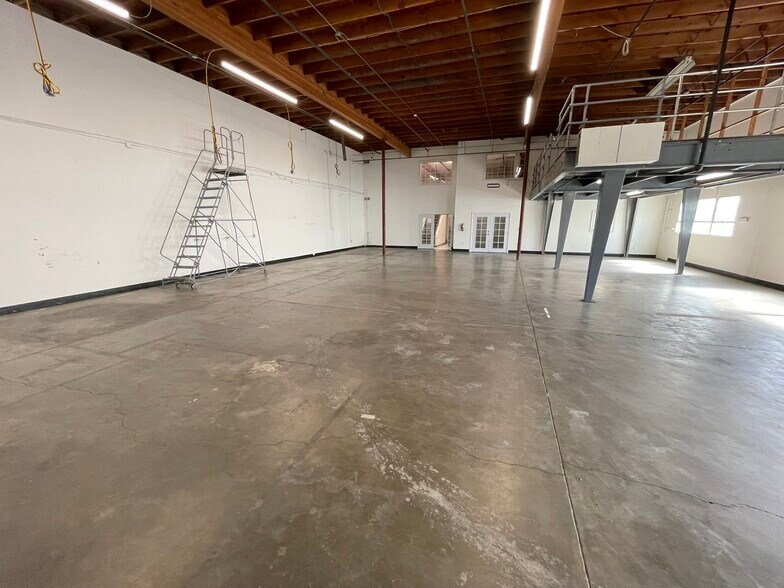 More Photos Of 1175 Obrien Dr, Menlo Park Manufacturing For Lease