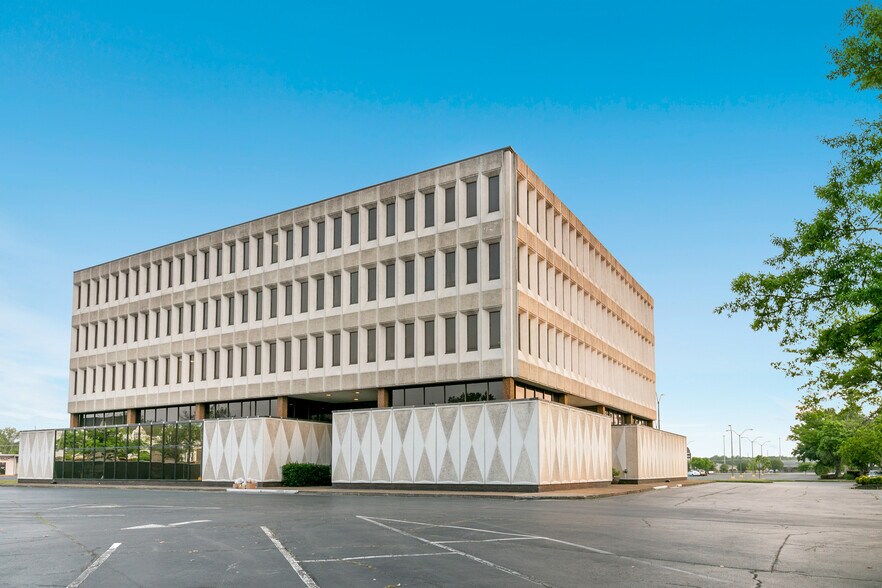 More Photos Of 5726 Marlin Rd, Chattanooga Office For Lease