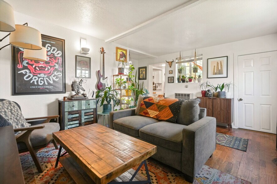 More Photos Of 2142 Baxter St, Los Angeles Apartments For Sale
