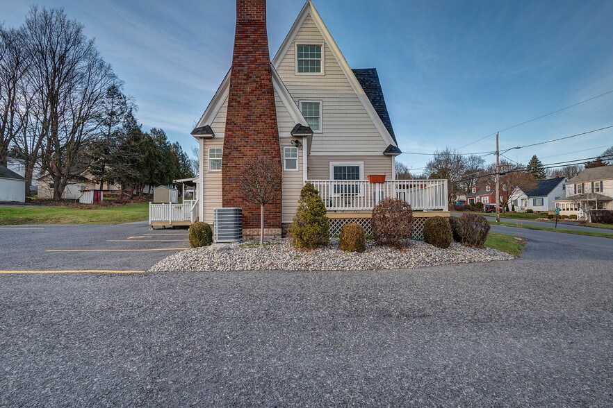 More Photos Of 4902 W Genesee St, Camillus Office For Sale