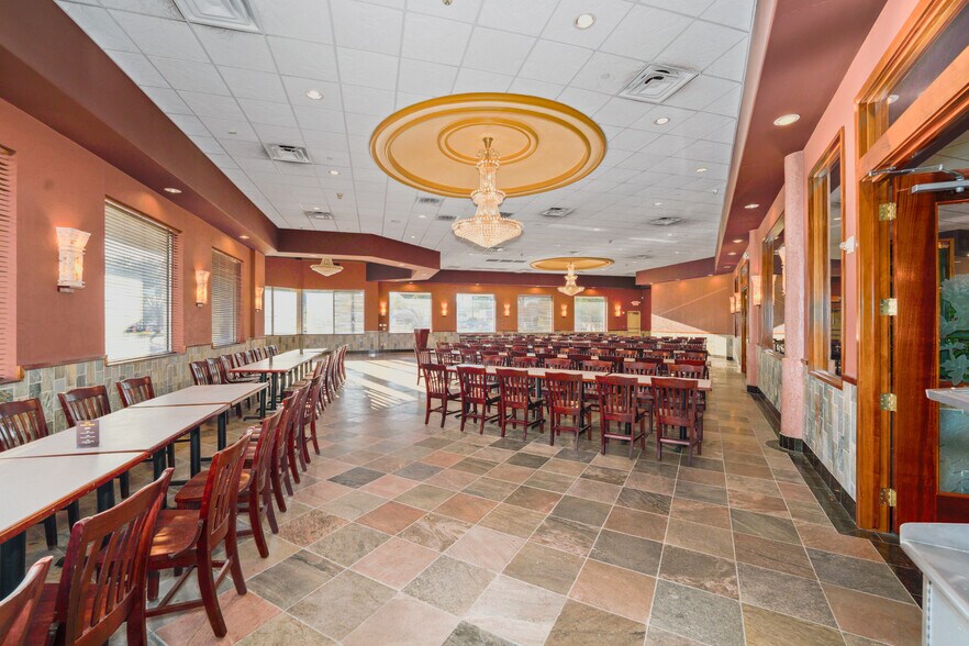 More Photos Of 5421 Fm-1960 Rd E, Humble Restaurant For Sale