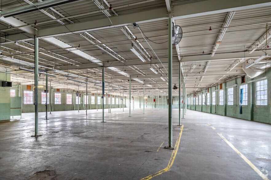 More Photos Of 90 South St, West Warren Manufacturing For Lease