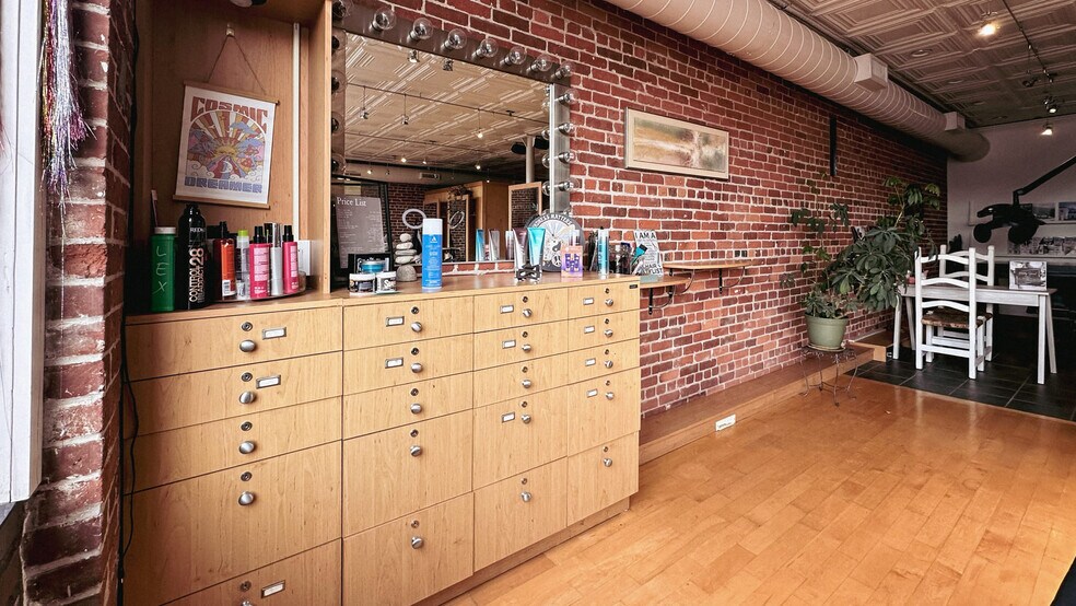 More Photos Of 23 Franklin St, Torrington Storefront Retail Office For Lease