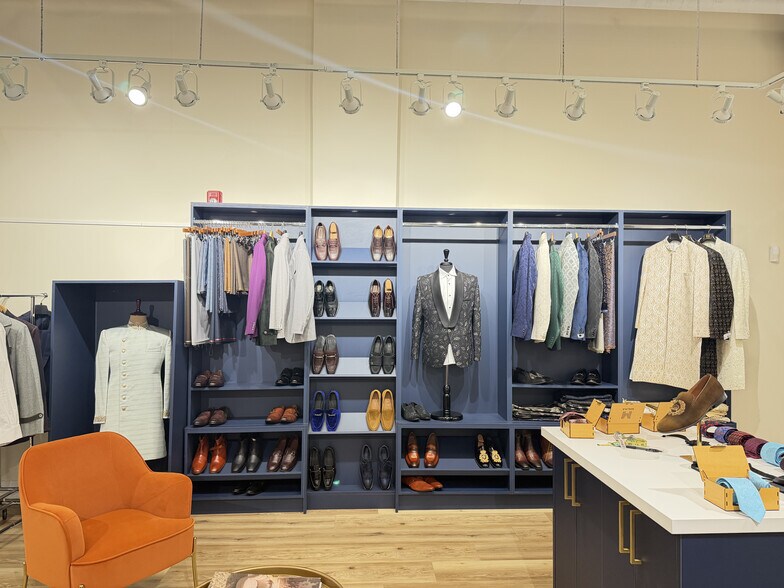 More Photos Of 14858 60 Av, Surrey Apartments For Lease