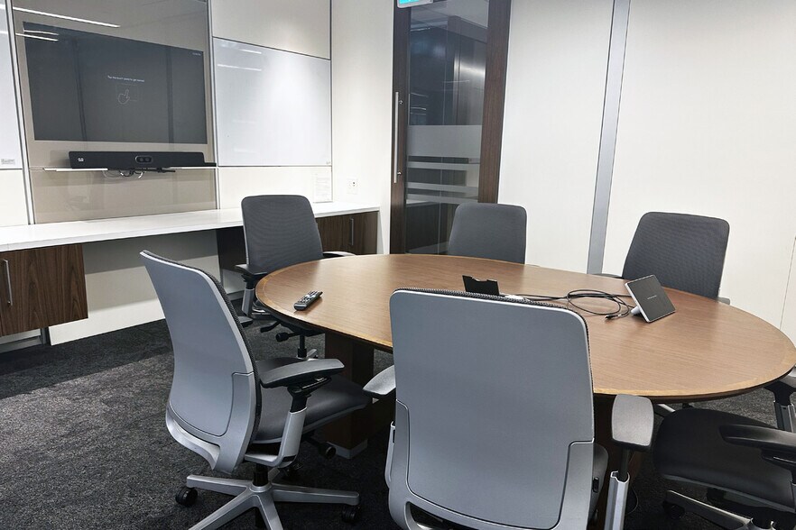 More Photos Of 4 Robert Speck Pky, Mississauga Coworking Space