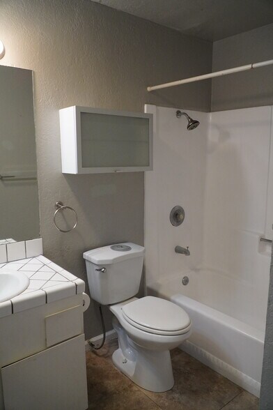 More Photos Of 2127 Front St, San Diego Apartments For Sale